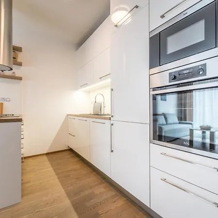 Mozart Central Apartments With Garage Prague Exterior photo